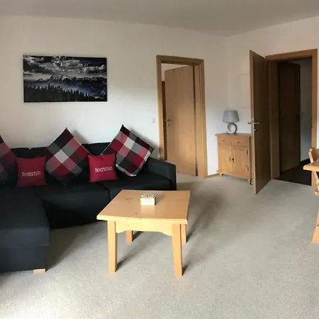 Hochstein Apartment *