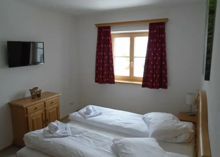 Hochstein Apartment *