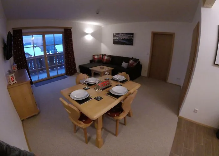 Hochstein Apartment *